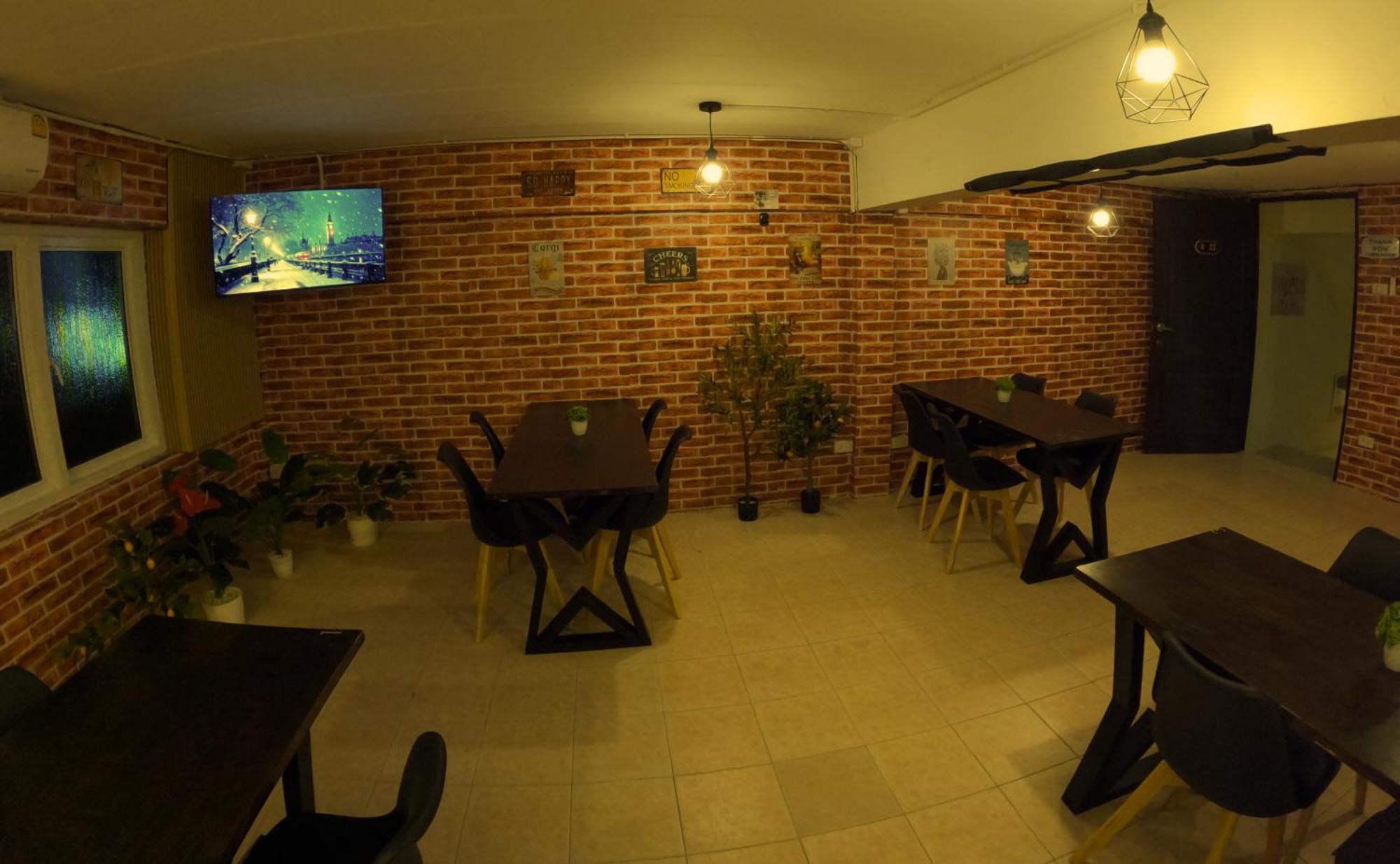 Kpop Hostel Karon エクステリア 写真