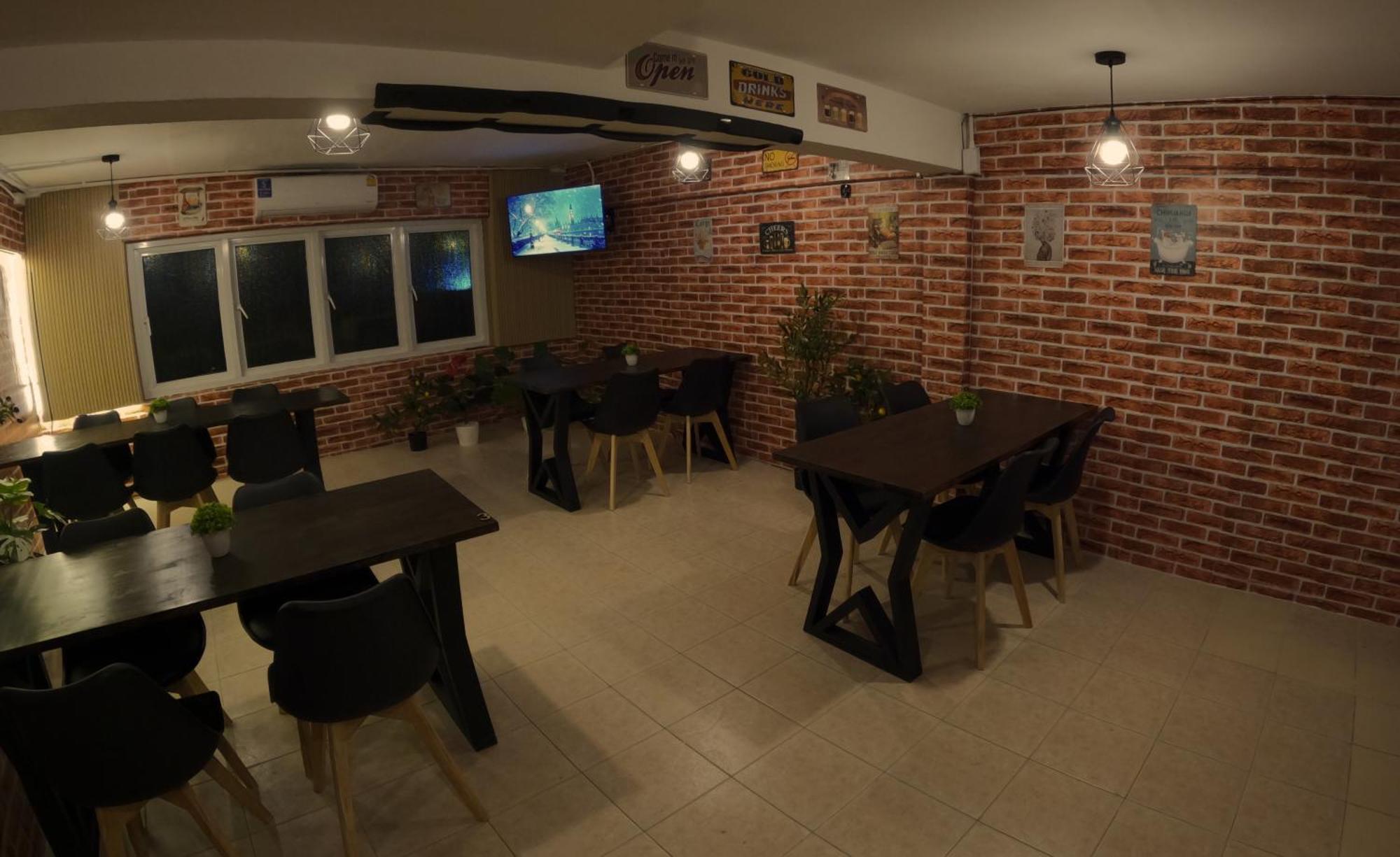 Kpop Hostel Karon エクステリア 写真