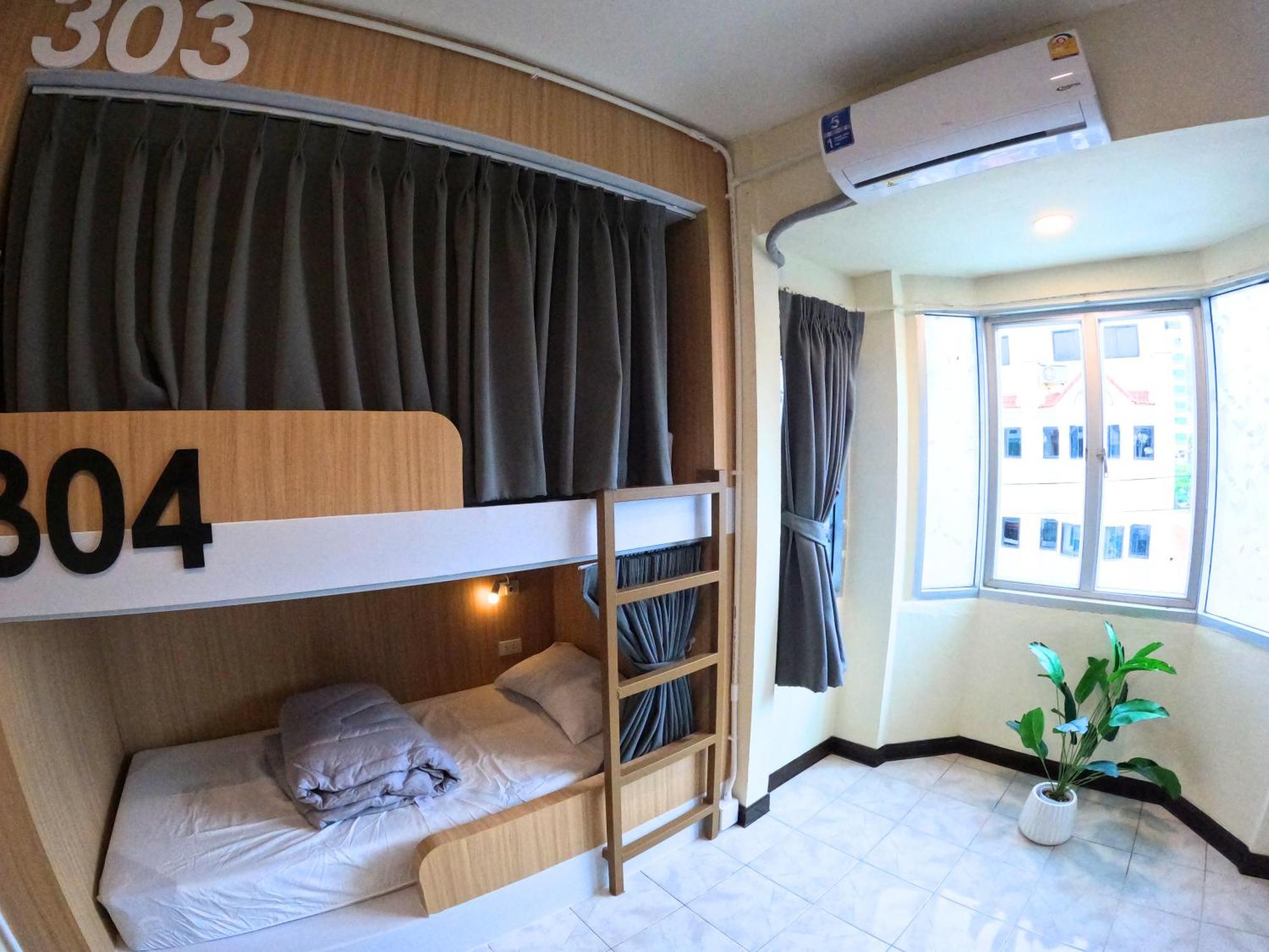 Kpop Hostel Karon エクステリア 写真